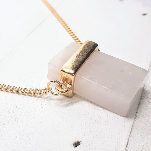 The Rose Quartz Gold Plated Long Chain With Rose Quartz pendant - Picture 6 of 9